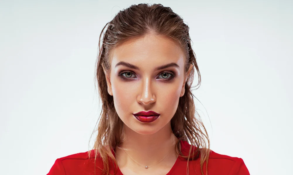 Retinol: Unveiling Its Magic Without Damaging Your Skin