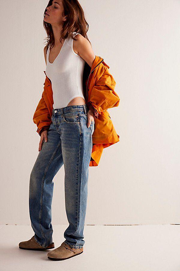 90s and early 2000s is back—low-rise jeans