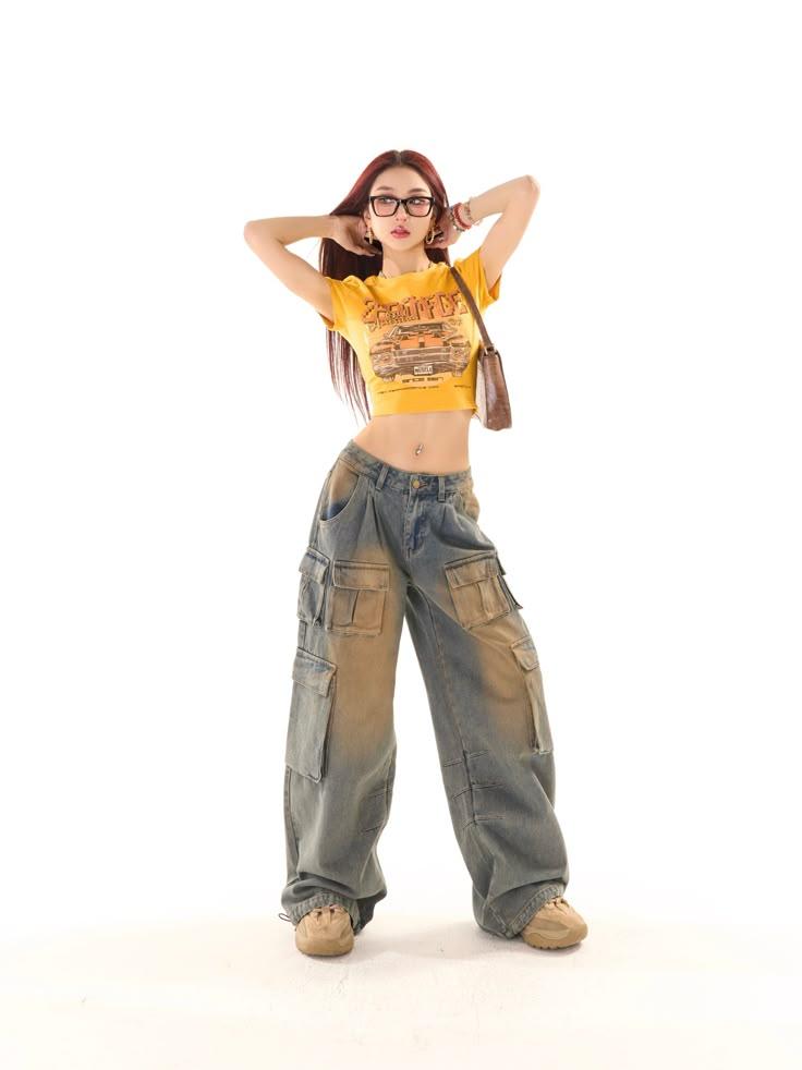 90s and early 2000s is back—low-rise jeans