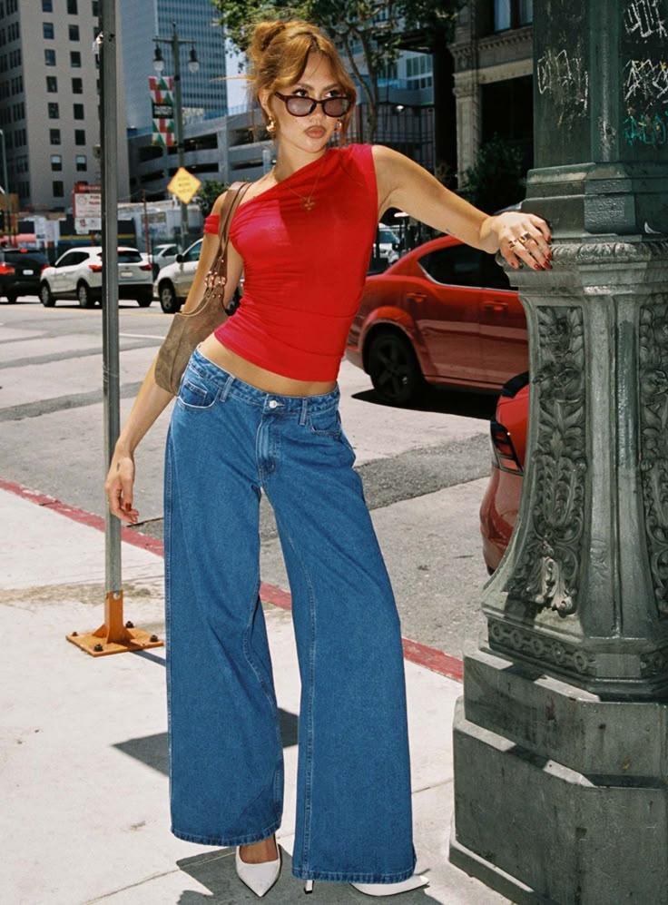 90s and early 2000s is back—low-rise jeans