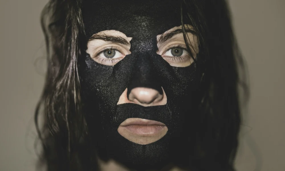 The Ideal Time Gap Between Morning and Evening Skincare: How to Avoid Overloading Your Skin
